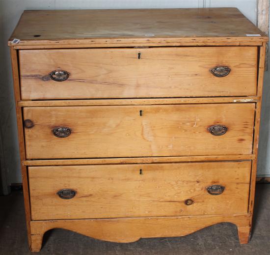 Pine chest of drawers